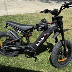 New 60V 2000W Electric Motorcycle with USB Charger 