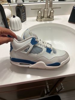 Jordan 4s