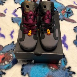 Retro 6 Bordeaux Size 7 Boys 8.5 Women
