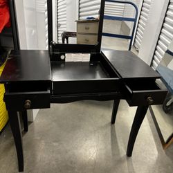 Black Vanity 