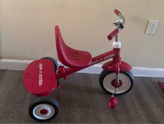 Radio Flyer Kids Tricycle