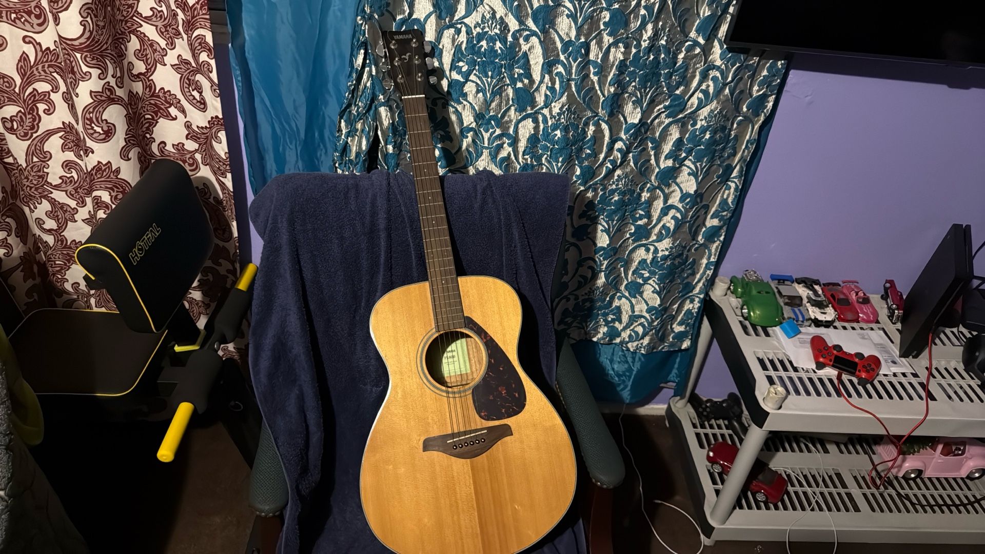 Yamaha Guitar