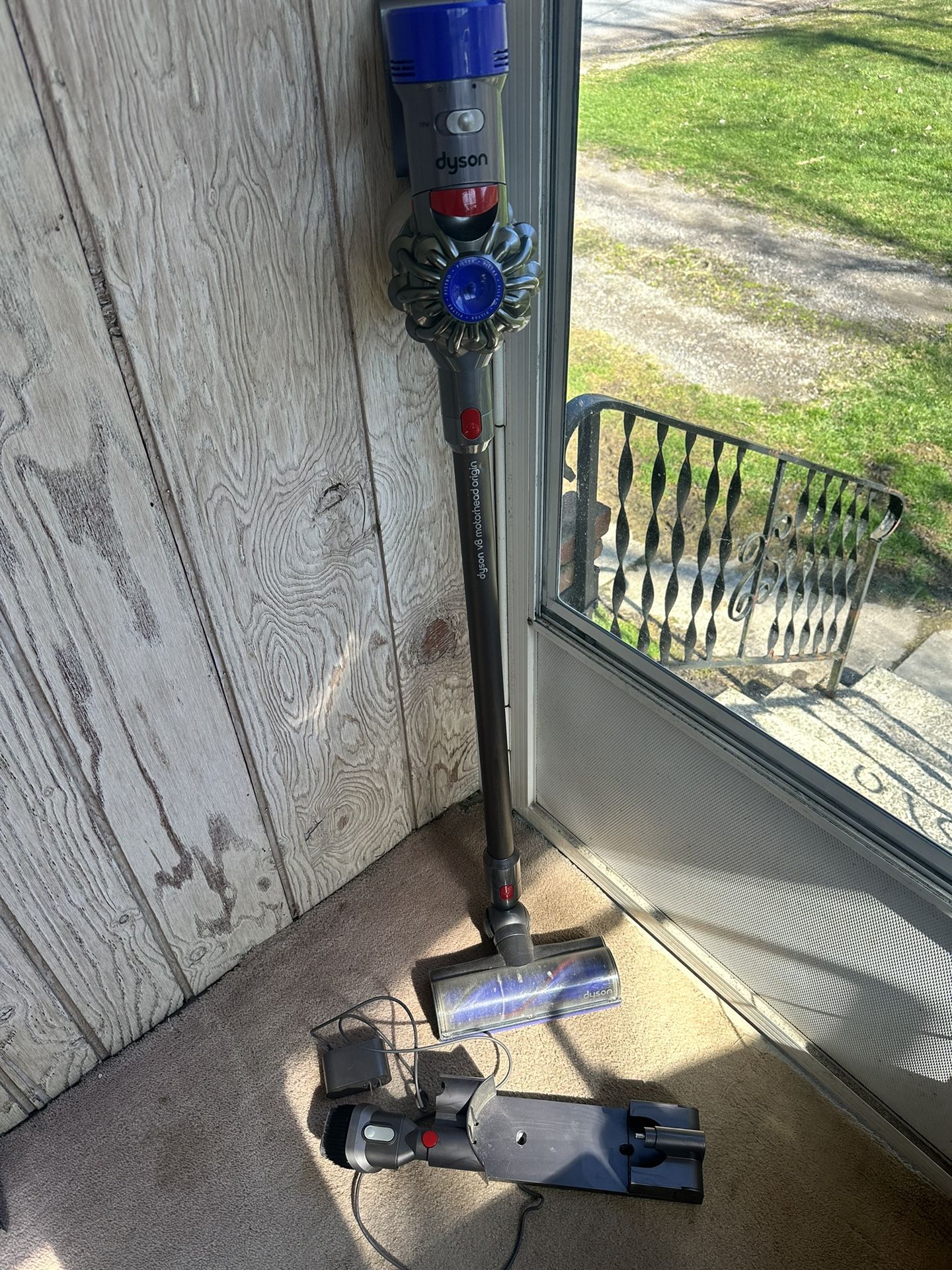 🔴LOCAL PICKUP ONLY🔴 Dyson Cordless Vacuum 