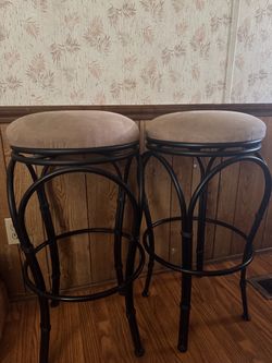Upholstered bar/counter stools