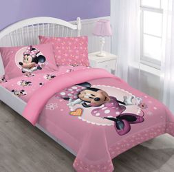 Minnie Disney Comforter set Twin & Full Size