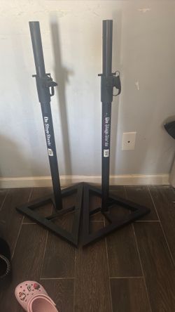 Speaker stands
