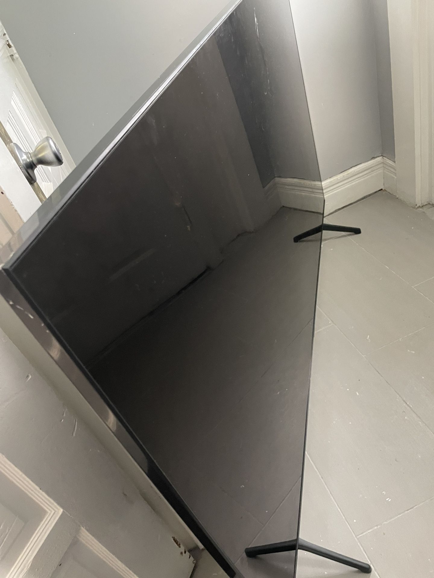 Samsung 70" Class Crystal UHD CU7000 Not Working 