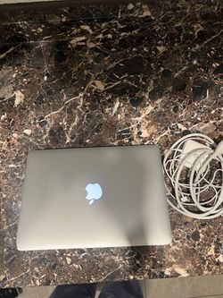 Apple MacBook Air (13-inch, 2017)
