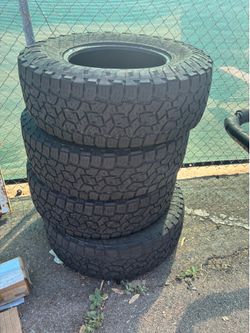 Toyo 285/75R17
