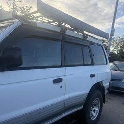 2000 Mitsubishi Montero