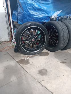 24 Inch Rims With Adapters If Needed And Lugs 
