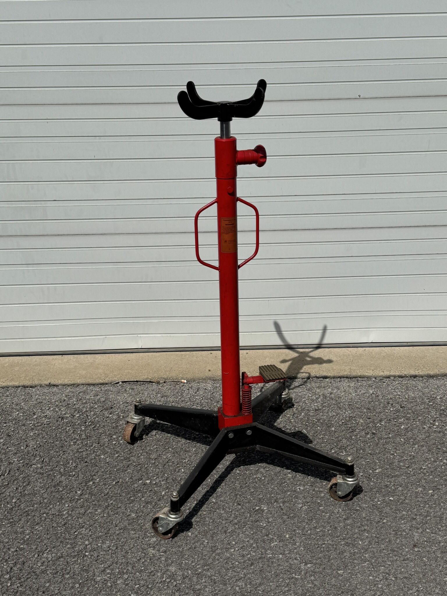 Transmission Jack - Vertical 500kg for Mechanic Lifting  in a Garage Workshop