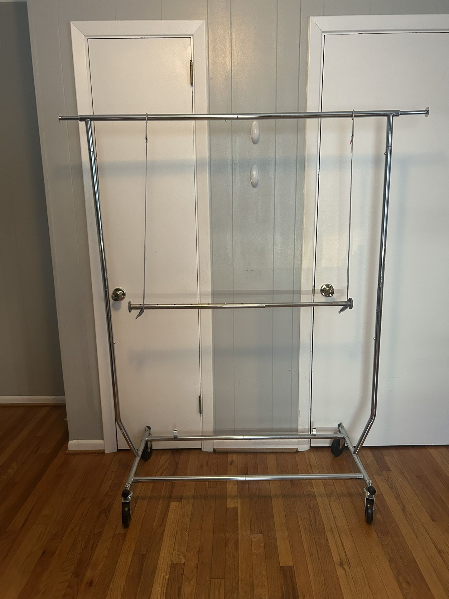 Metal Hanger Stand