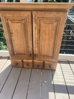 Bathroom cabinet