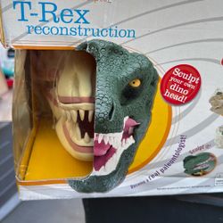 T-Rex Dinosaur Head Reconstruction New in Aged Box