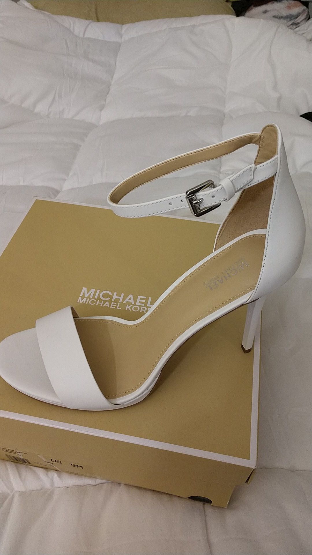 White Michael Kors Hutton Leather Heels Size 9