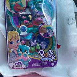 Polly Pockets Otter Aquarium Compact 