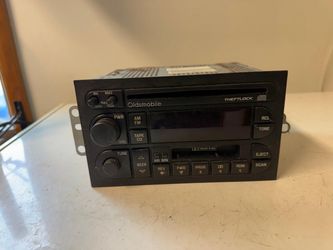 Vtg OEM 1(contact info removed) Oldsmobile Theft/Lock AM/FM CD Player Car Radio OBO