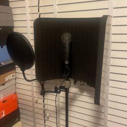 Small Studio Equipment Setup