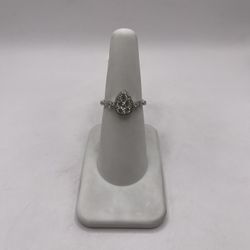 14kt Gold Diamond Engagement Style Ring 