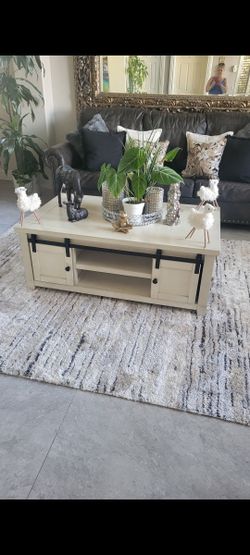 Nice Almost New Coffe Table And End Table