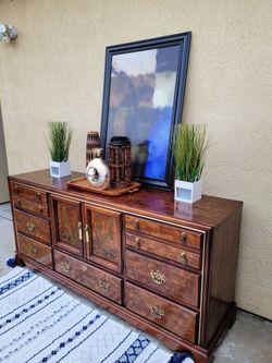 Beautiful VIntage Bassett Furniture 9 Drawer Dresser REAL SOLID WOOD for Sale in Riverbank, CA - OfferUp Beautiful VIntage Bassett Furniture 9 Drawer Dresser REAL SOLID WOOD for Sale in Riverbank, CA - OfferUp