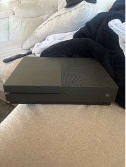 Xbox One S with 2 controllers