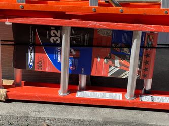 32 ft Extension Ladder
