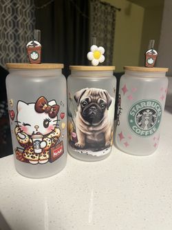 Hello Kitty Starbucks & Pugs 🌸 ☕️ Frosted Cups 16 oz