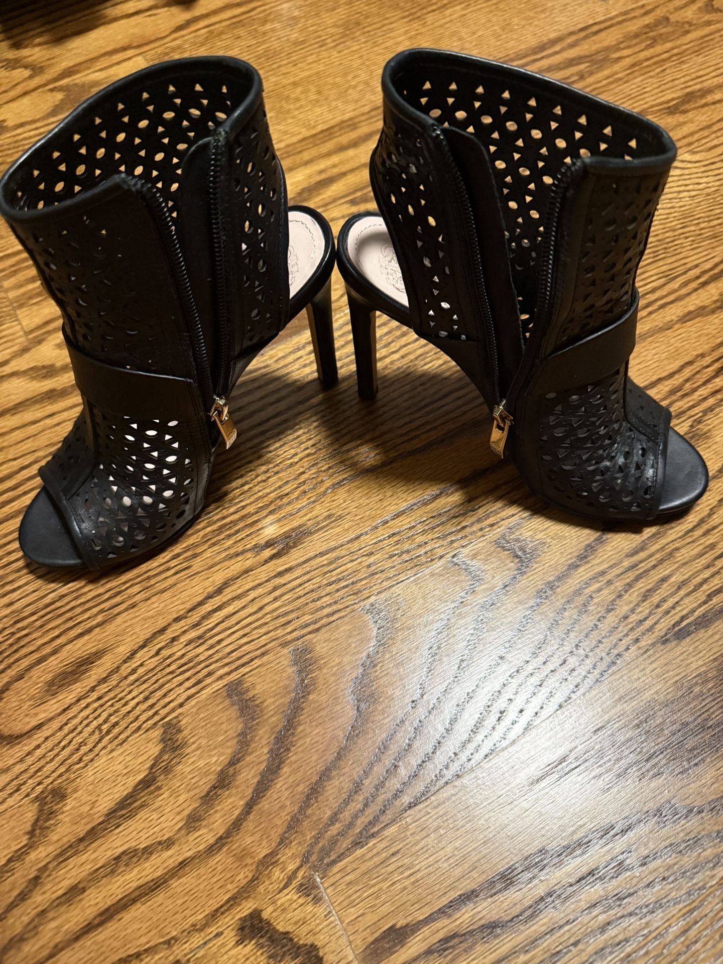 Vince Camuto Open Toe Bootie Black, Size 5