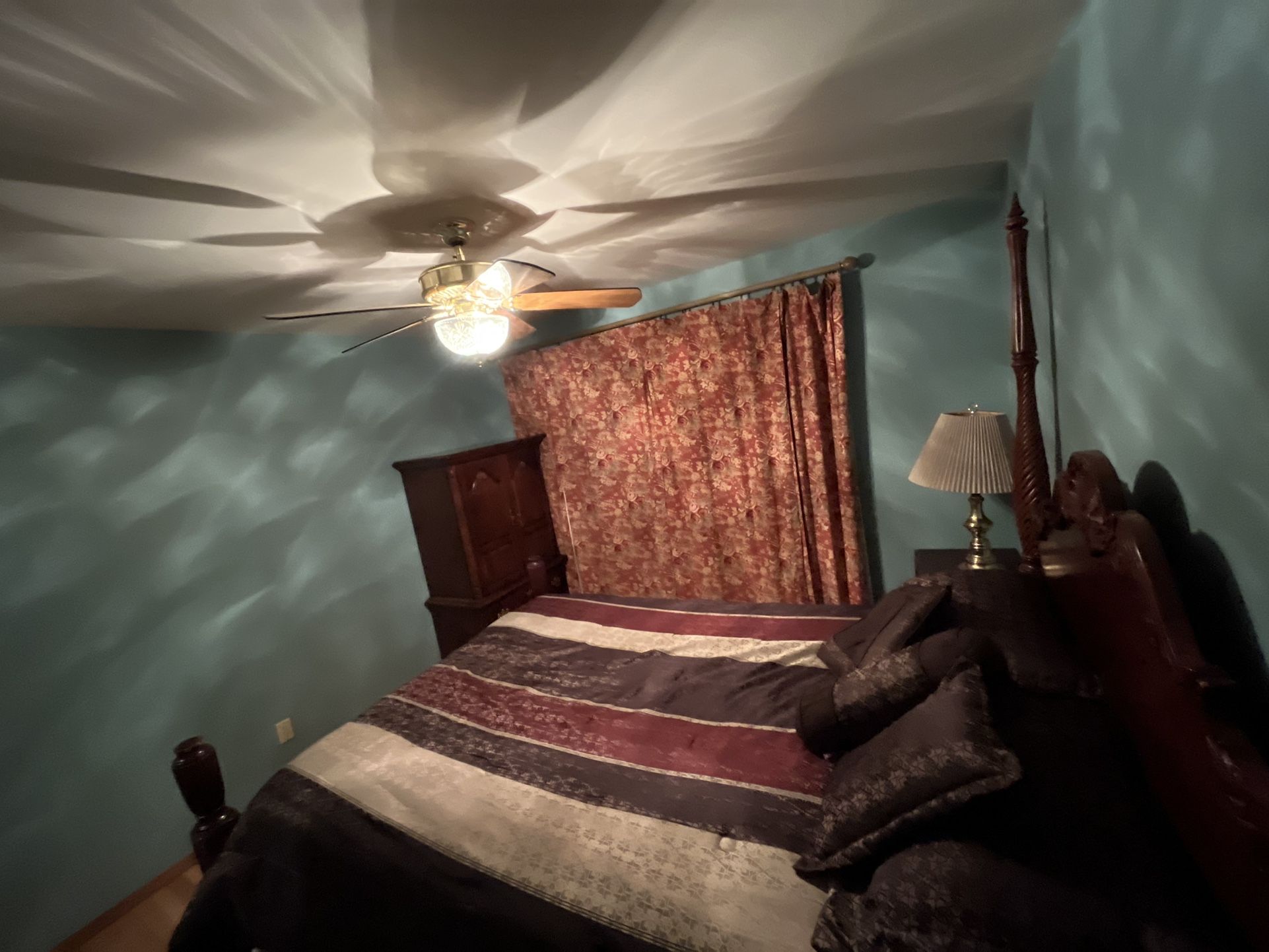 FOUR POSTER BED -What you get: 1. 4-Poster Bed 2. Frame 3. Head board 4. Box Spring 5. Mattress All for $199