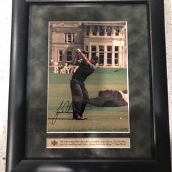 Tiger Woods Autographed Upper Deck - St Andrews