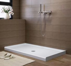 60 in. L x 32 in. W Alcove Shower Pan Base with Center Drain in High Gloss White