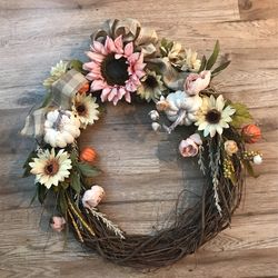 Custom Made Fall Grapevine Wreath / 20”