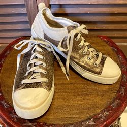 Authentic Ugg Tennis Shoes Size 8