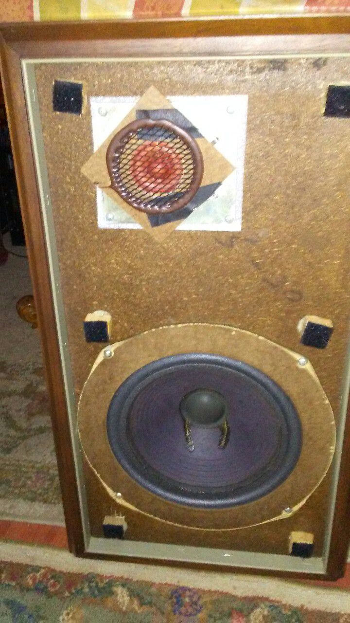 Vintage Advent Loudspeakers 