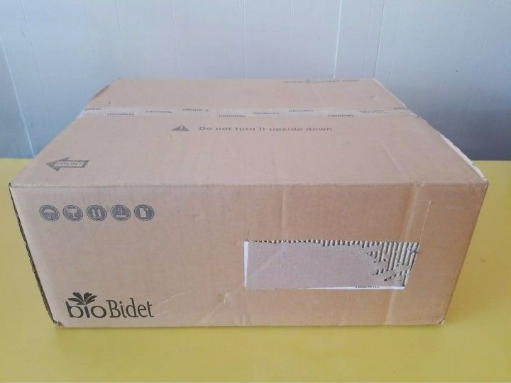 Bio Bidet Bliss BB-2000 Eloglngated Electronic Washlet Bidet Seat in White Heated Warm Deodorizer Dryer Pressure Adjustable