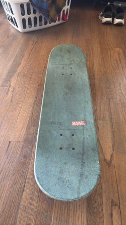 Fully built skate board