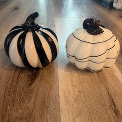 Fall/ Halloween Pumpkins Decor