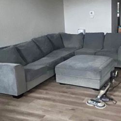 Sectional /ottoman (Delivery Avail) 