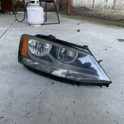 2014 Volkswagen Jetta Headlight 