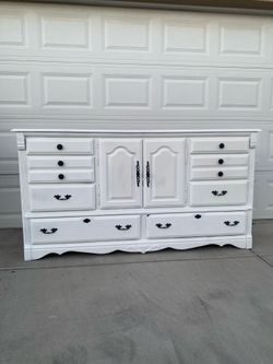 White wood dresser