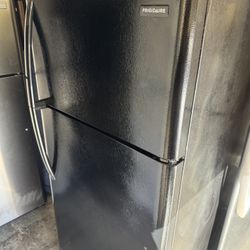 Frigidaire Refrigerator 
