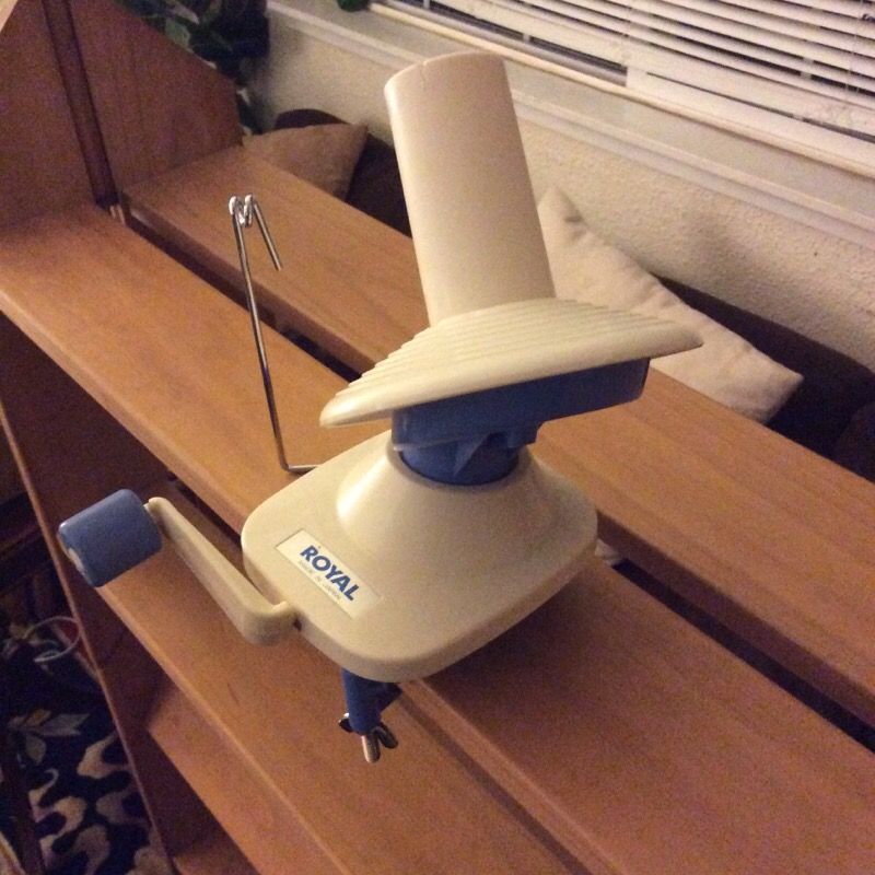 Beka Wooden Yarn Swift & Royal Yarn Ball Winder