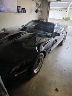1986 Chevrolet Corvette C4 Convertible – Clean Title – Red Interior