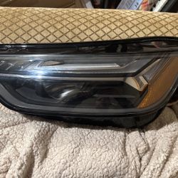 Audi 2023 Q5 Sportback Headlight 