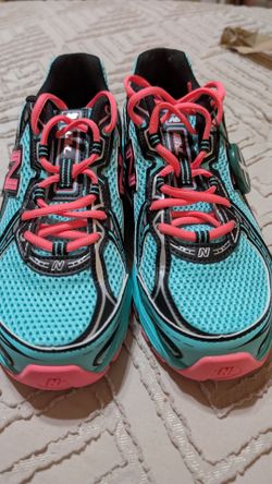 Womens Tennis Shoes