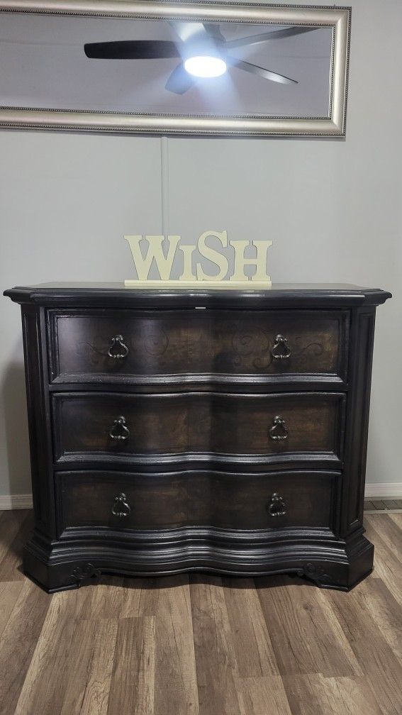 TWO BEAUTIFUL HUGE NIGHTSTANDS