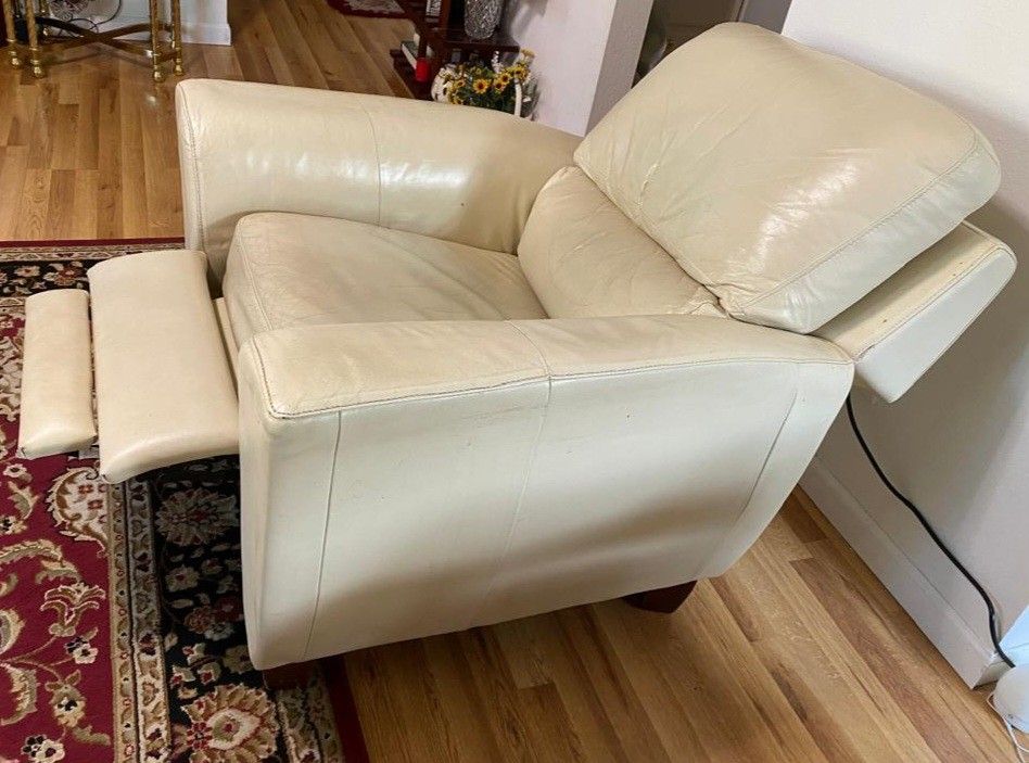 Free recliner seat, Great Shape