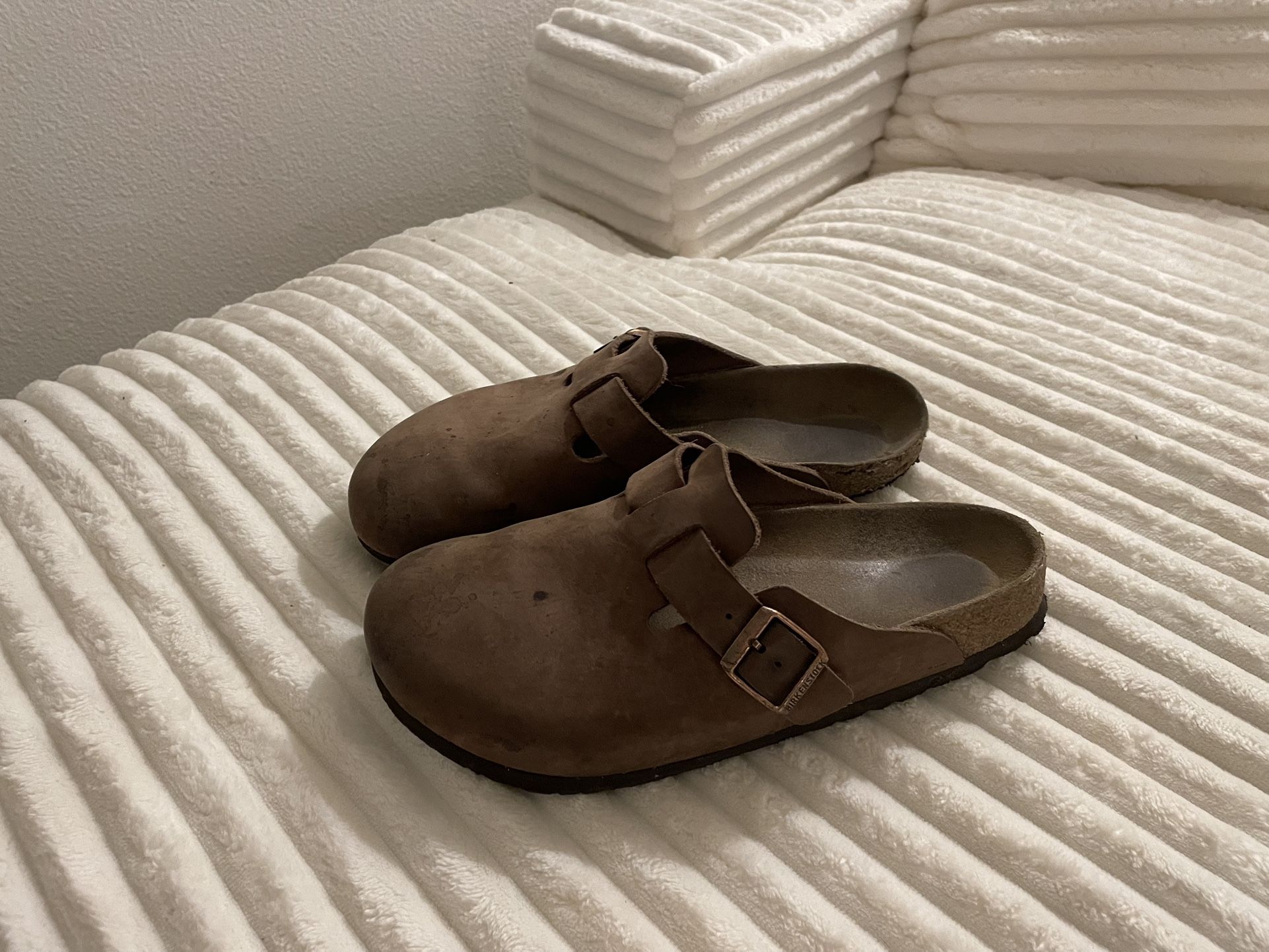 Men’s Birkenstock Clogs Size 10
